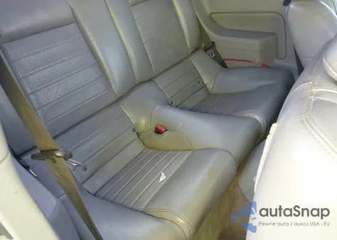 2005 Ford Mustang Gt Deluxe/Gt Premium z USA, uszkodzony, nr VIN 1ZVFT82H855222828